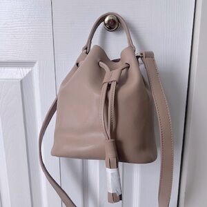 Bucket, String bag in perfect condition.